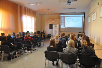 Zdjęcie artykułu Uczniowie V klas Zespołu Szkół nr 3 w Bochni z wizytą w Powiatowym Urzędzie Pracy w Bochni.
